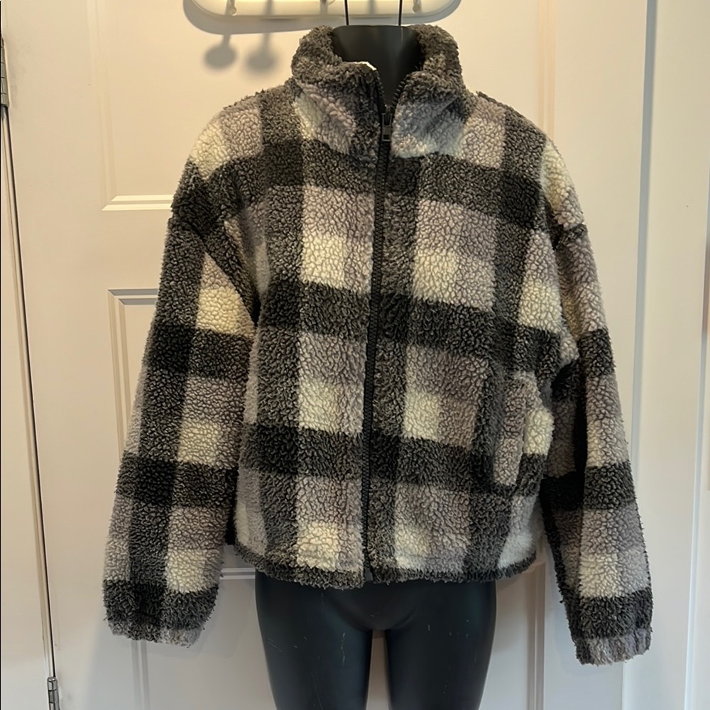 Harlow Teddy Jacket Black and Gray Cozy Style